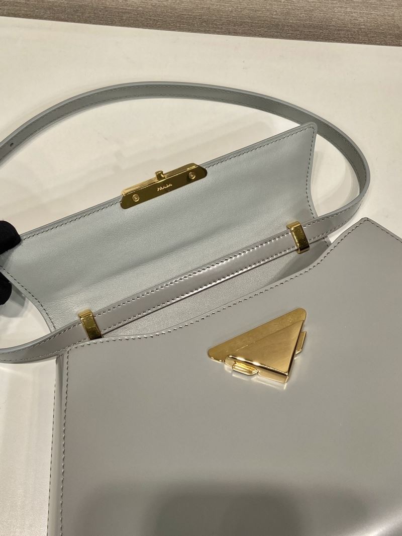 Pra*a hobo bags